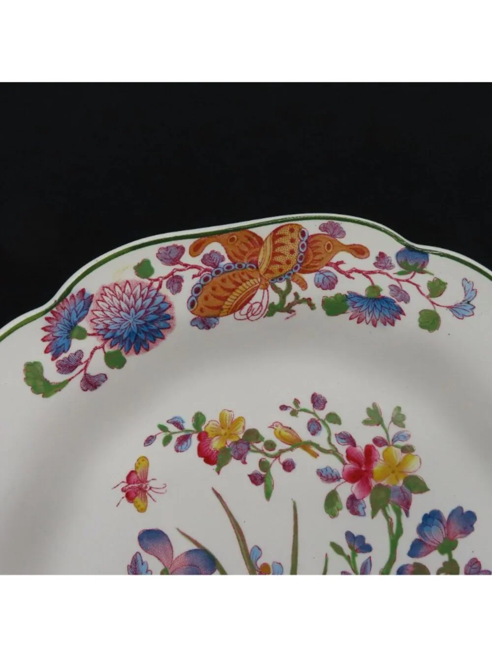 Wedgwood Ethuria England AL5557 Oriental Flower Floral Bird Scallop Edge Plate